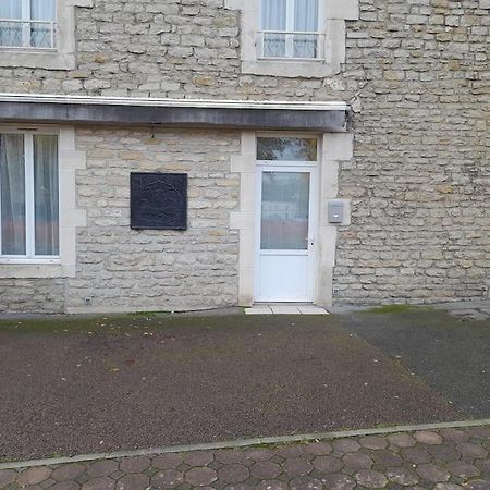 Appartement Au Bord Du Canal Montbard Exterior photo